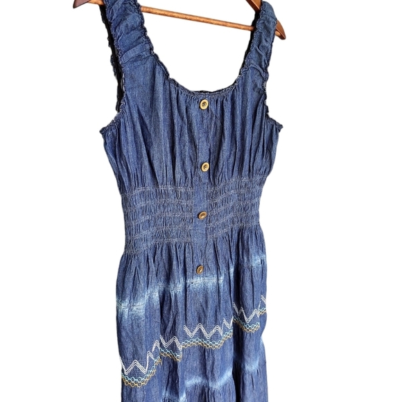 Chambray Fit and Flare Maxi Dress - Picture 4 of 6